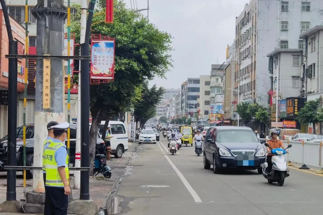 陆丰交警开展创文交通秩序和交通设施整治“一月一主题”专项行动 ... ...